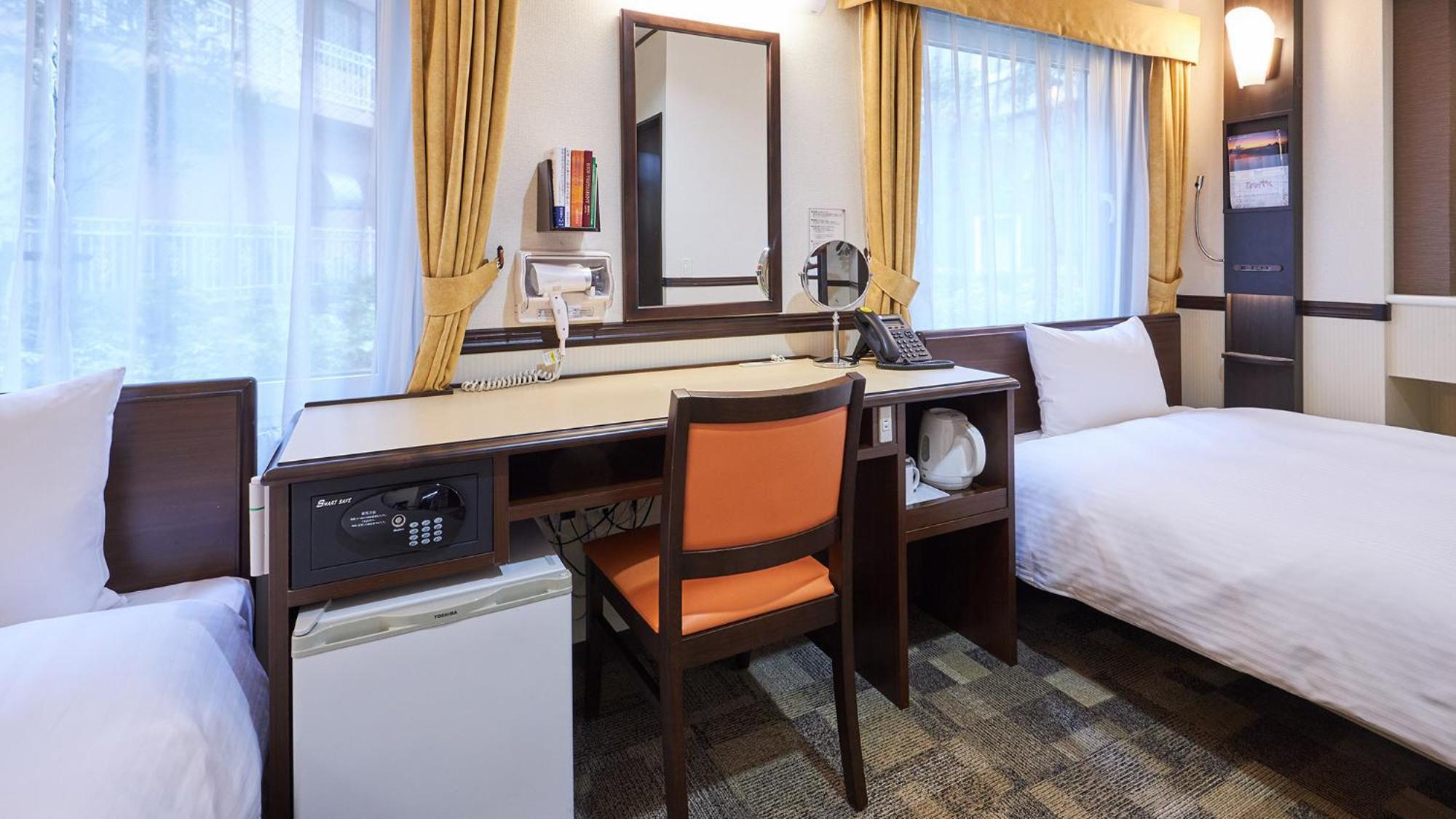 Toyoko Inn Tsu Eki Nishi Guchi Номер фото